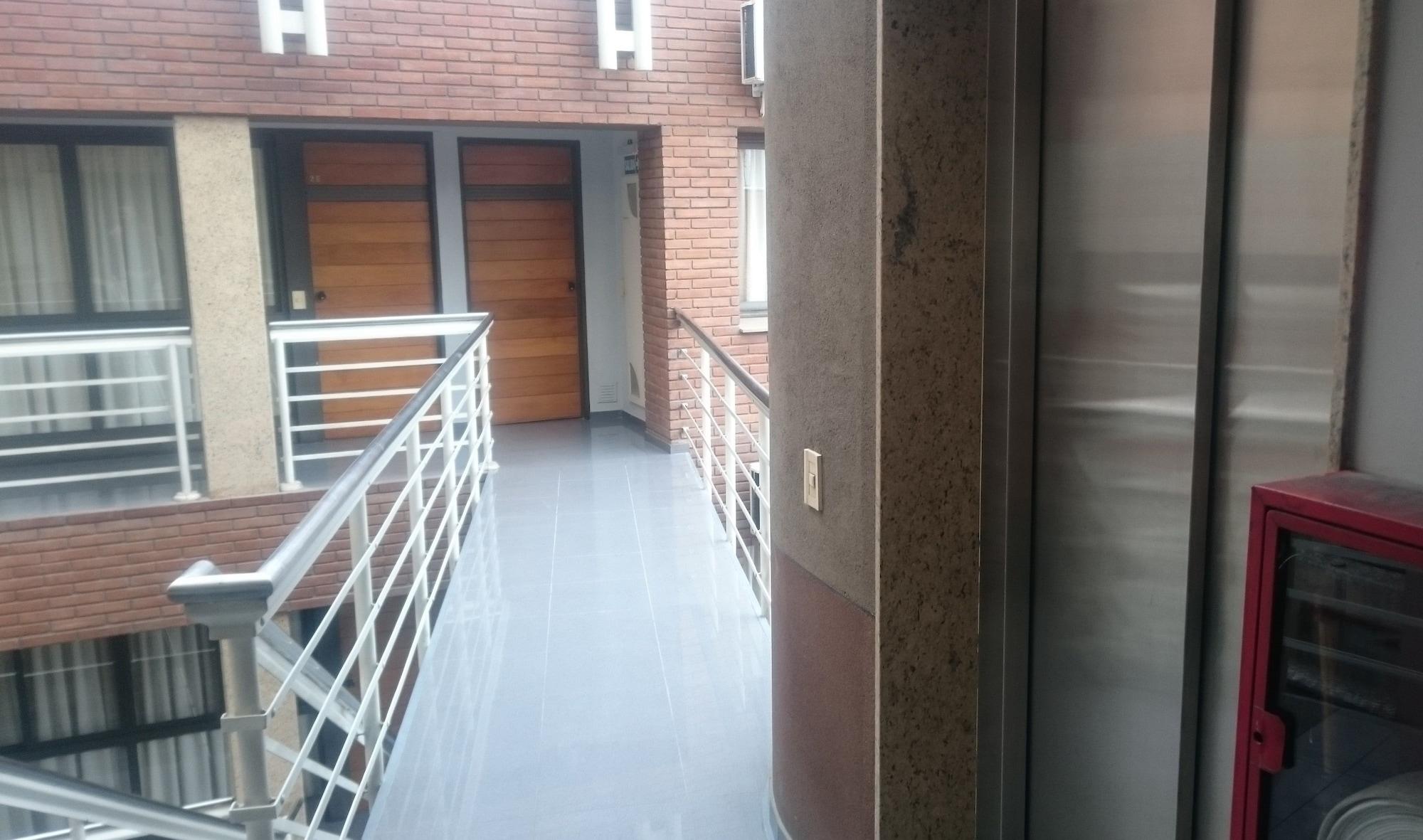 Premium Mendoza Apart Hotel Esterno foto