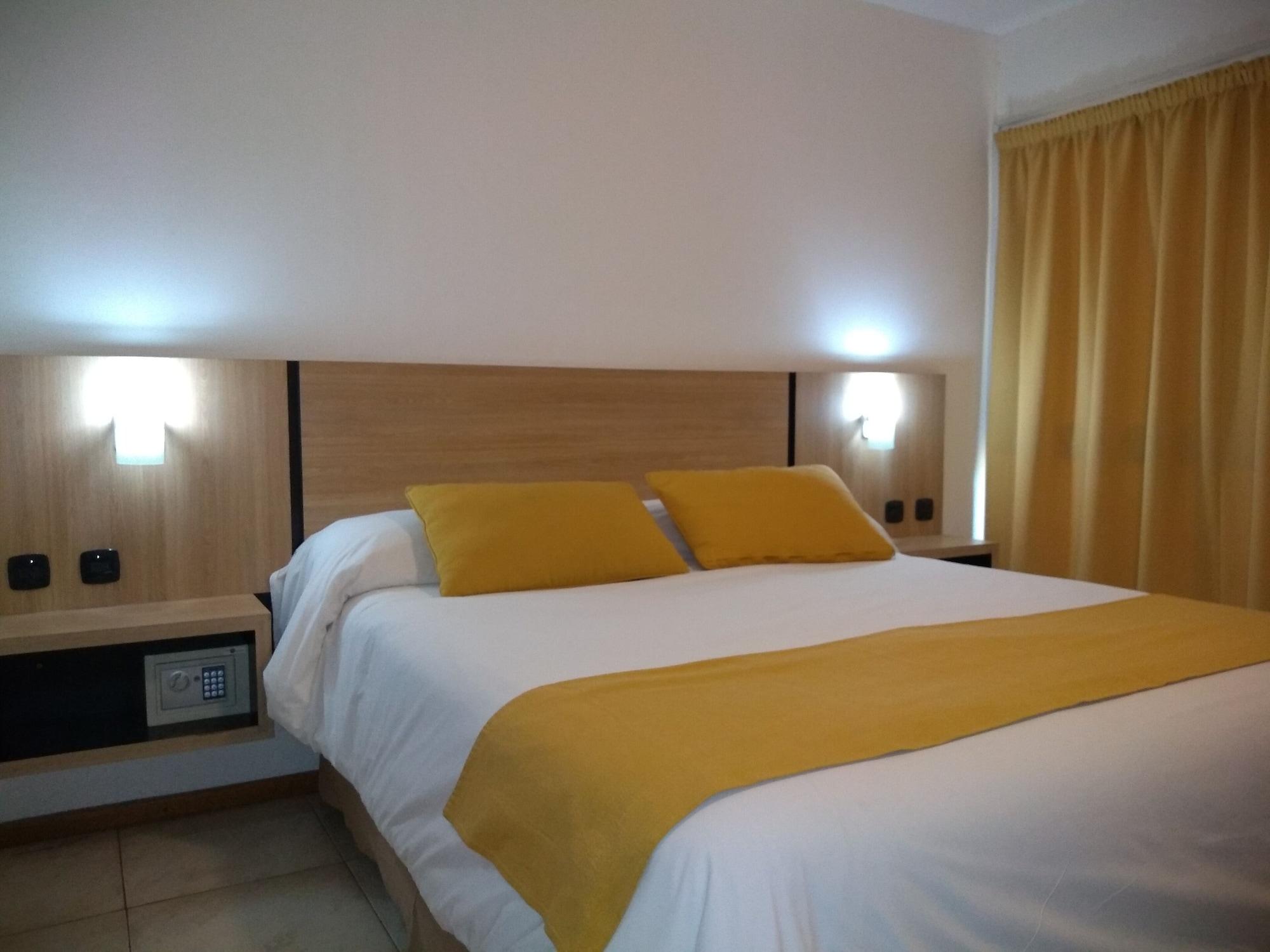 Premium Mendoza Apart Hotel Esterno foto